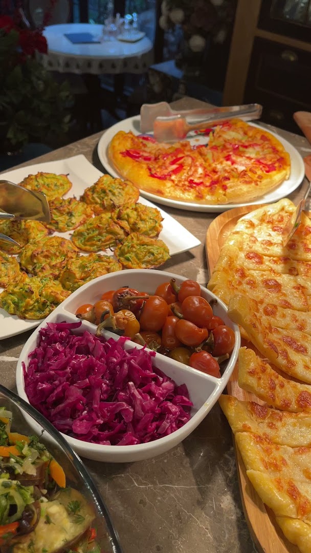 Faik Pasha cafe, brasserie, patisserie · Fotoğraflar 6